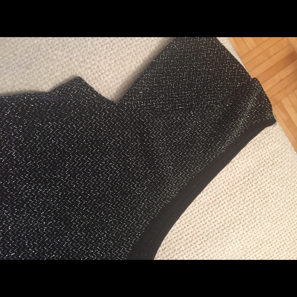 Top - Picture 2 of 2